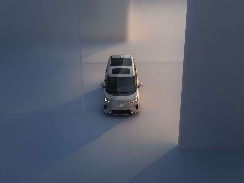 fully electric Volvo EM90 premium MPV