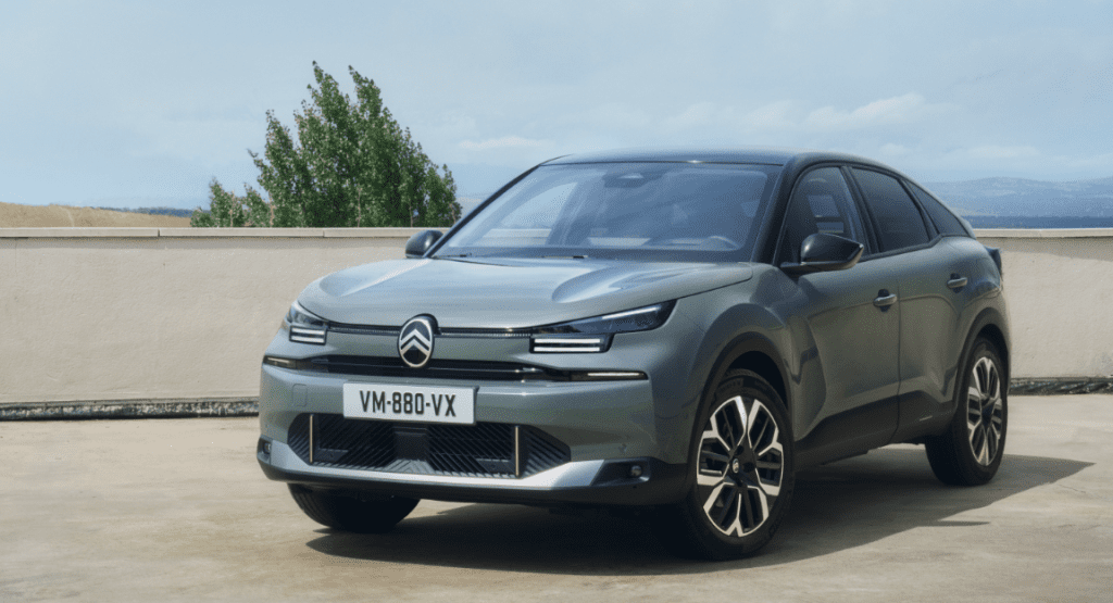 MORE STYLISH THAN EVER, THE NEW C4 AND C4 X DELIVER DISTINCTIVE COMFORT